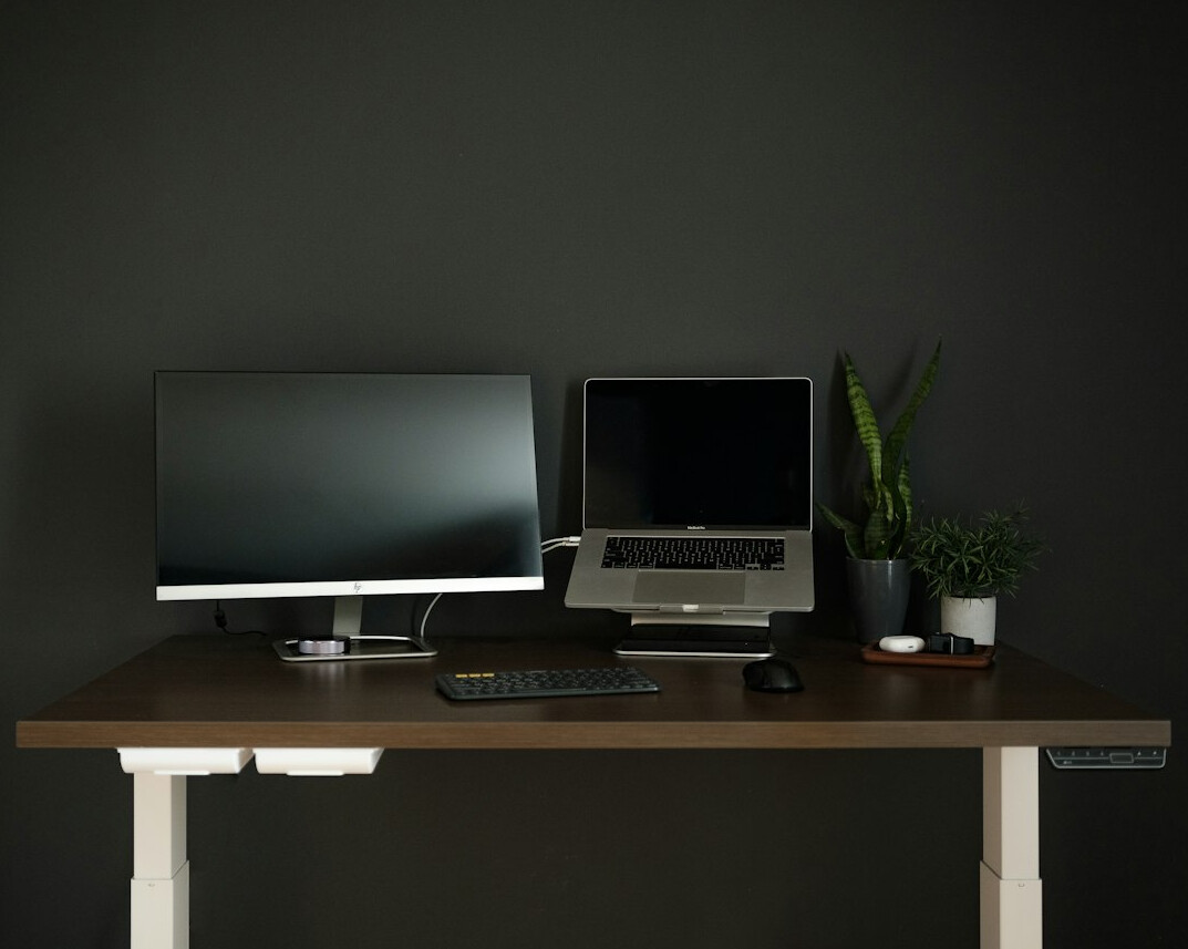 Ergonomic office workstation with standing desk